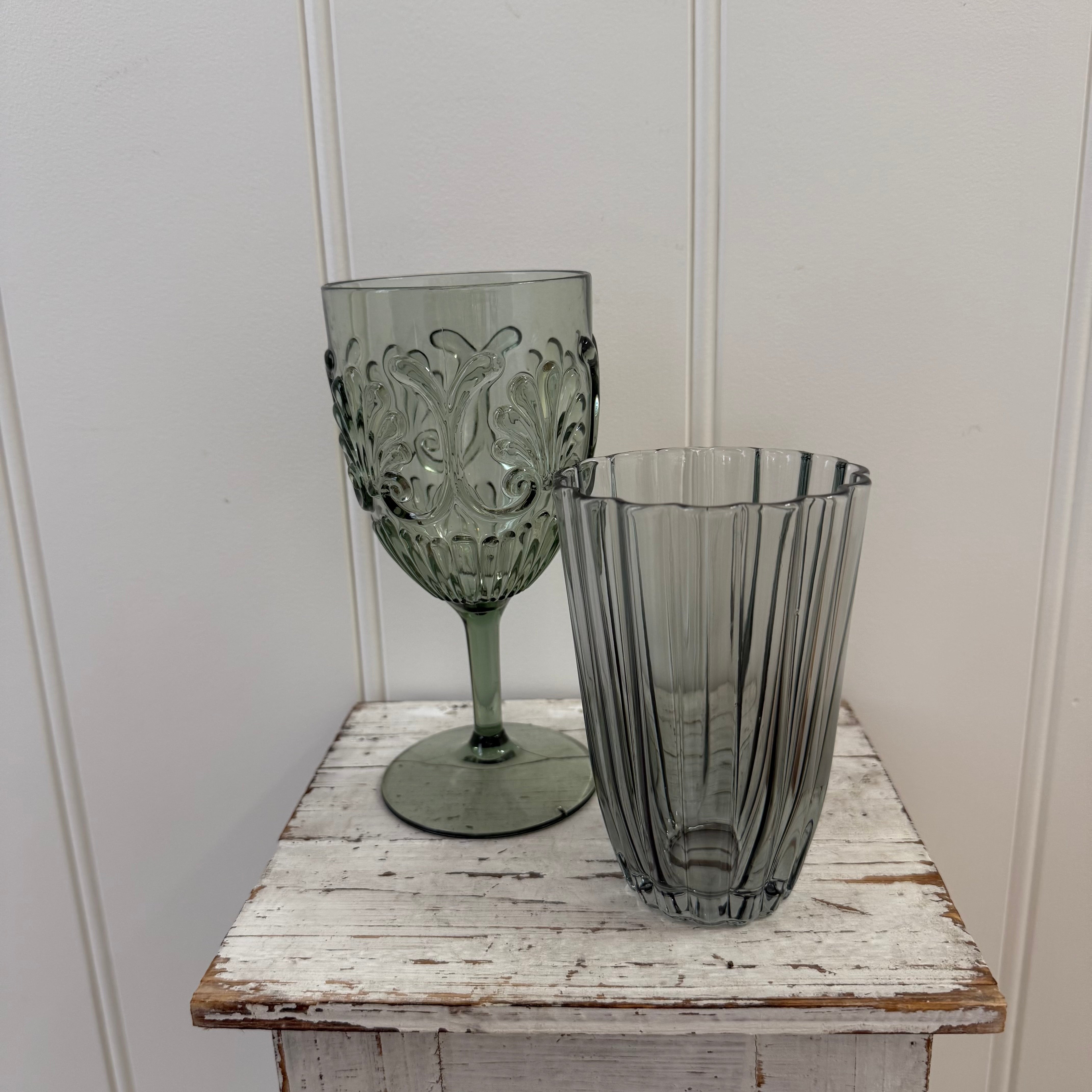 Green Vintage Wine (plastic)