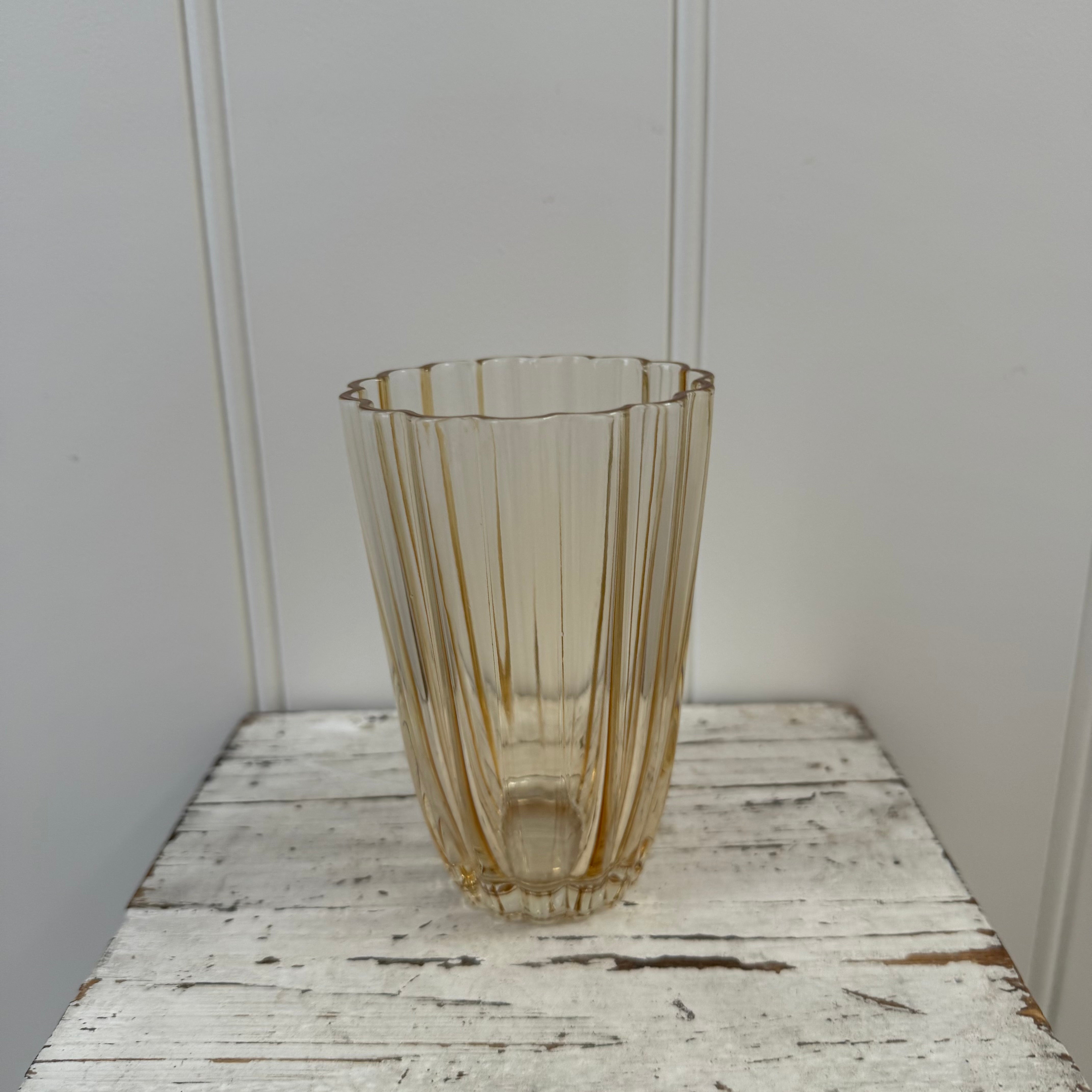 Amber Ruffle Water Glass
