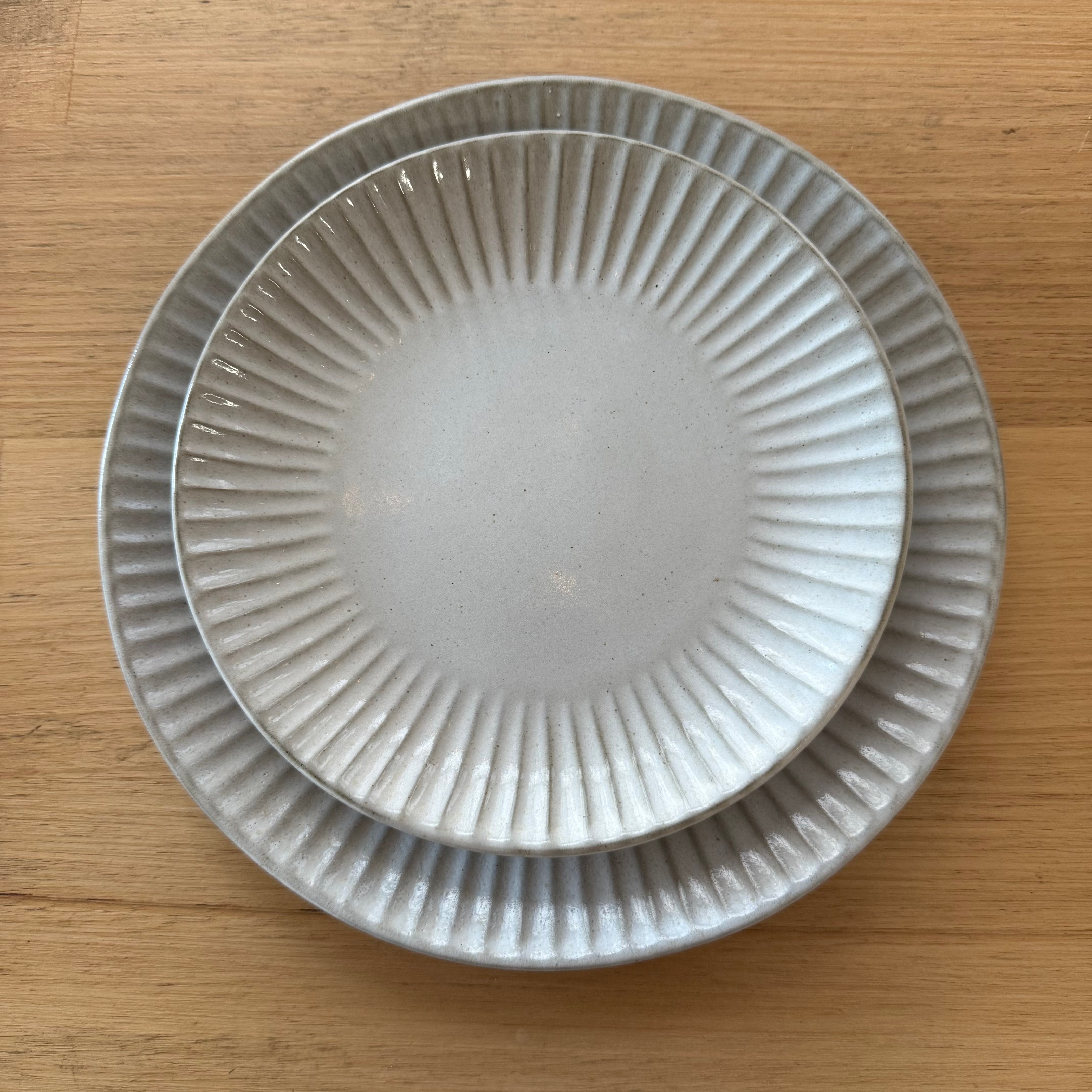 Lined Natural Dinner Plate