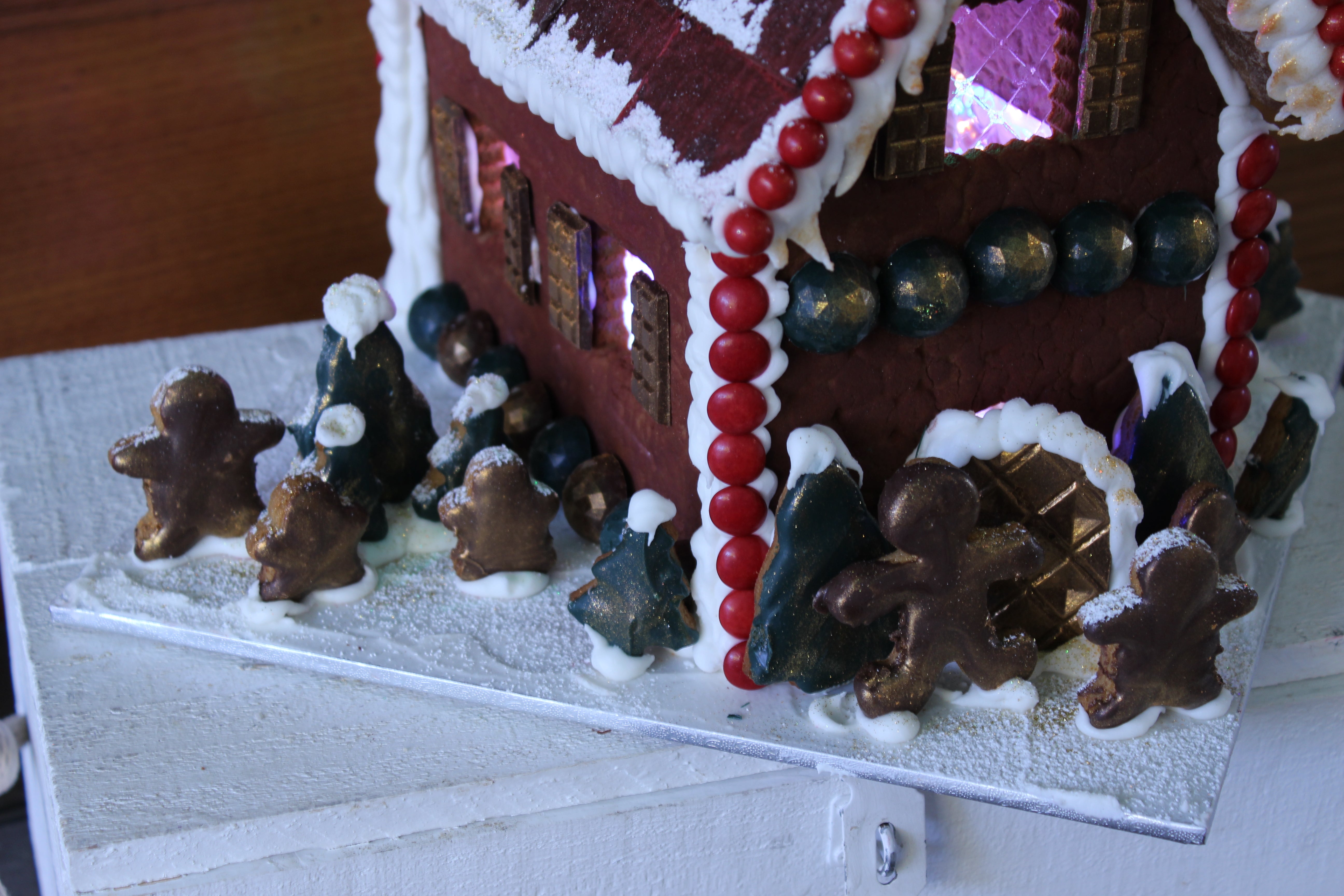 Deluxe Gingerbread House Making Sunday 9th November 1-4pm