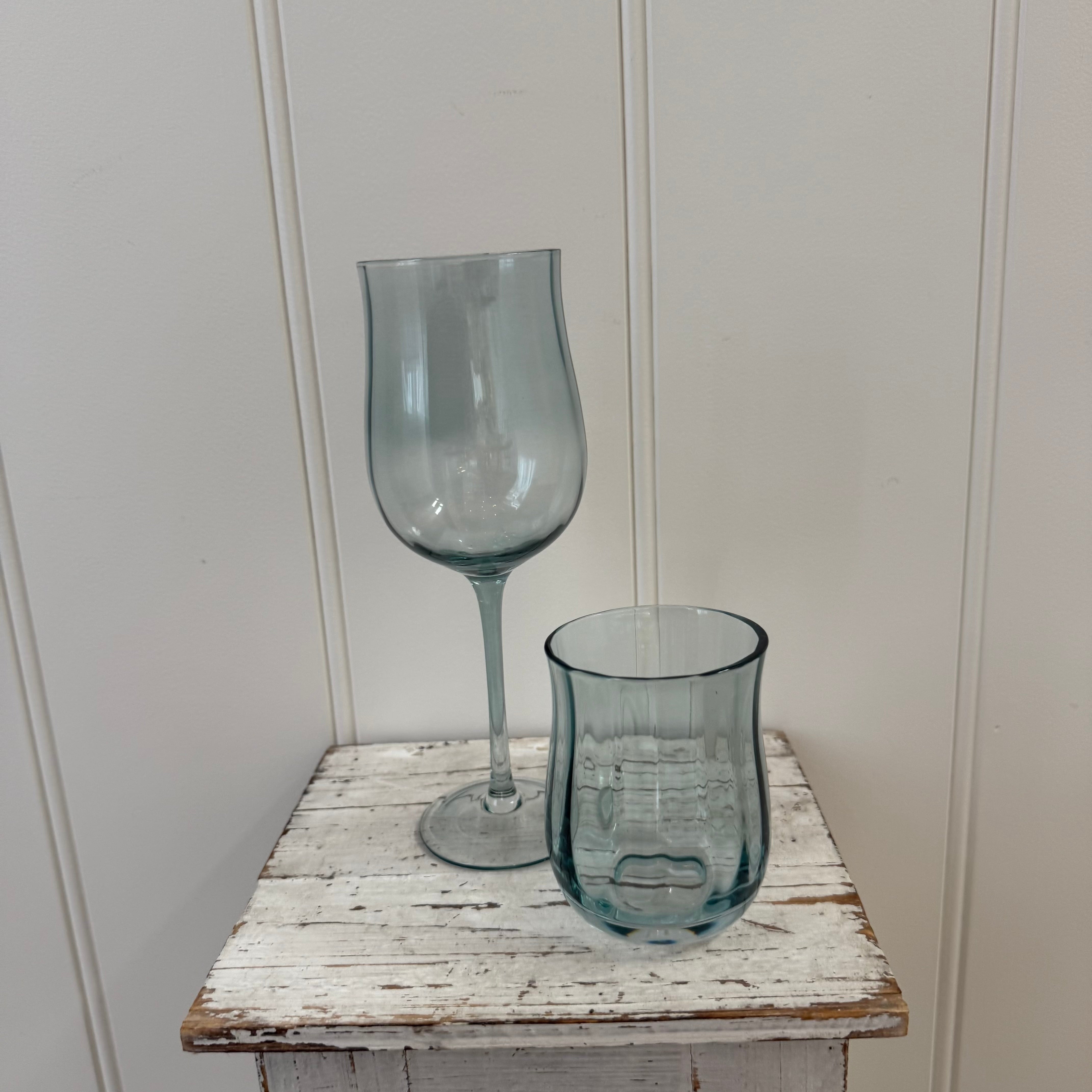 Green Tulip Wine Glass